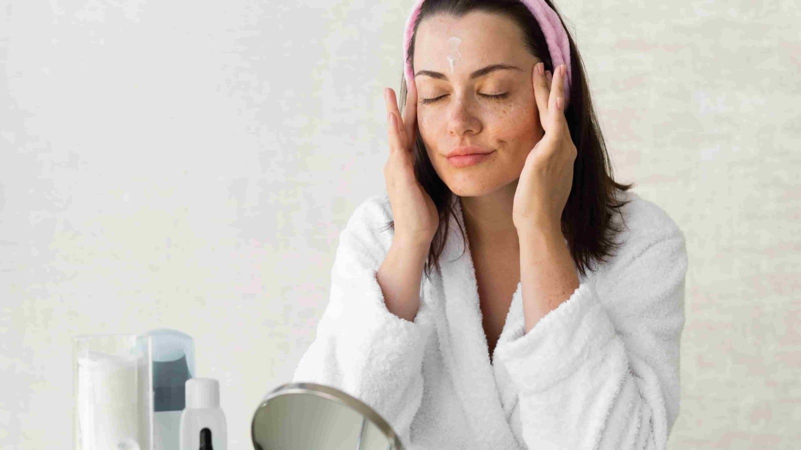 Worried about festive breakouts? Dermatologist suggests 5 tips to keep skin clear before Diwali Worried about festive breakouts? Dermatologist suggests 5 tips to keep skin clear before Diwali